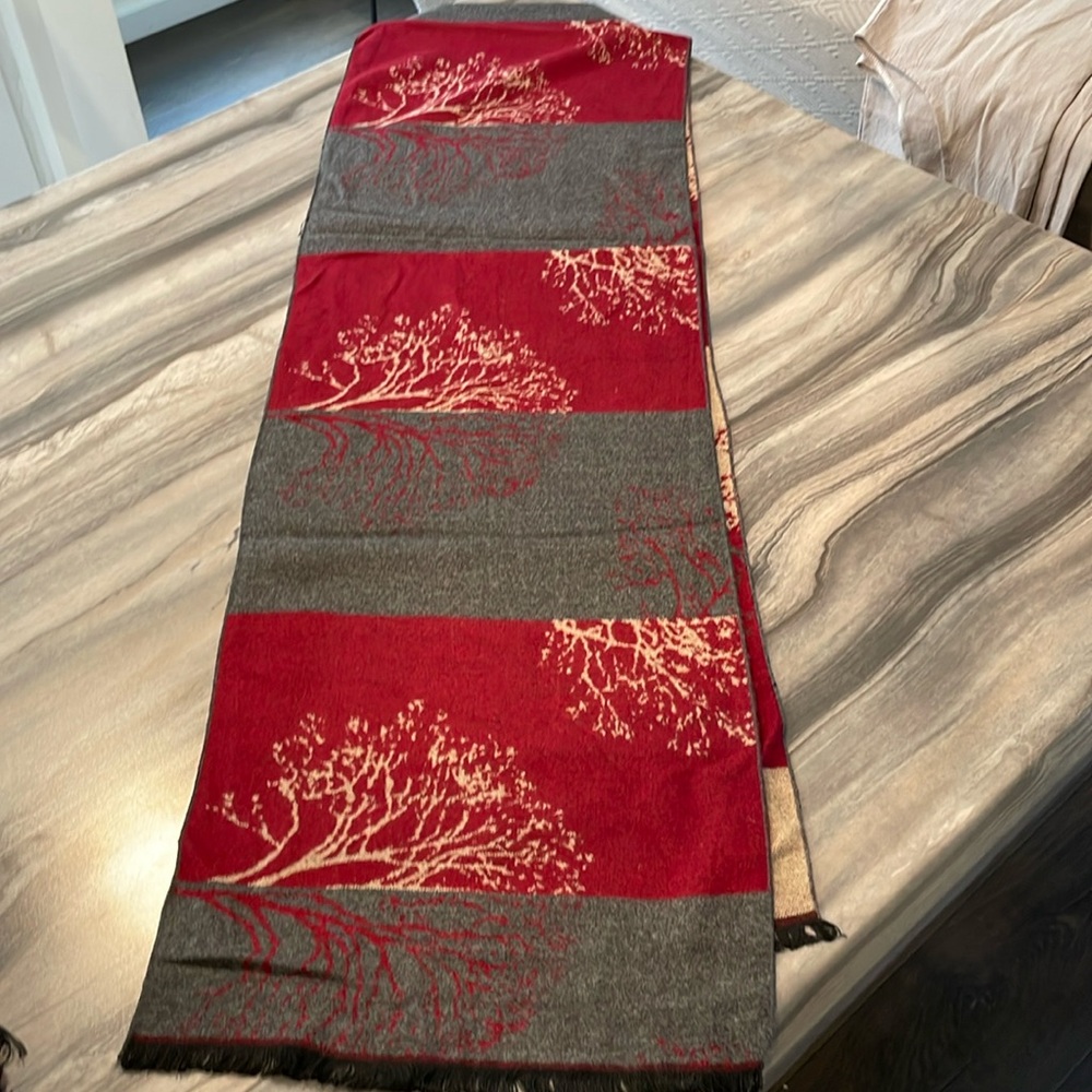 Gallery Seven Red and gray soft scarf